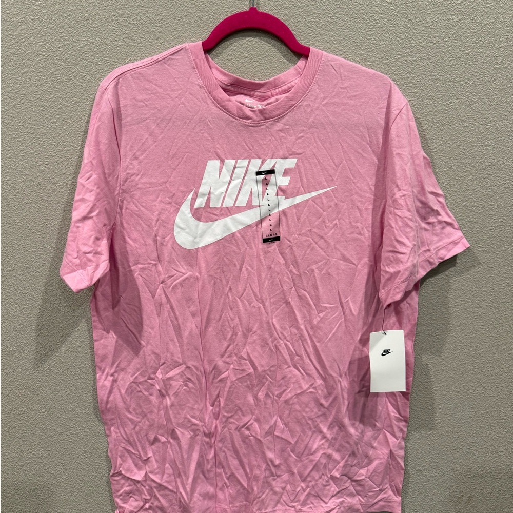 Nike Men's Short Sleeve Tee in Pink and White